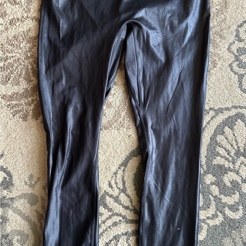 Fabletics Motion365+ Shiny Black Faux Leather Leggings Size XL EUC!